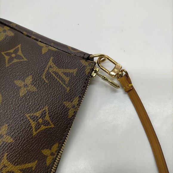 Authentic Louis Vuitton LV Pochette Accessoires Brown Monogram mn660-121325 - Picture 7 of 16